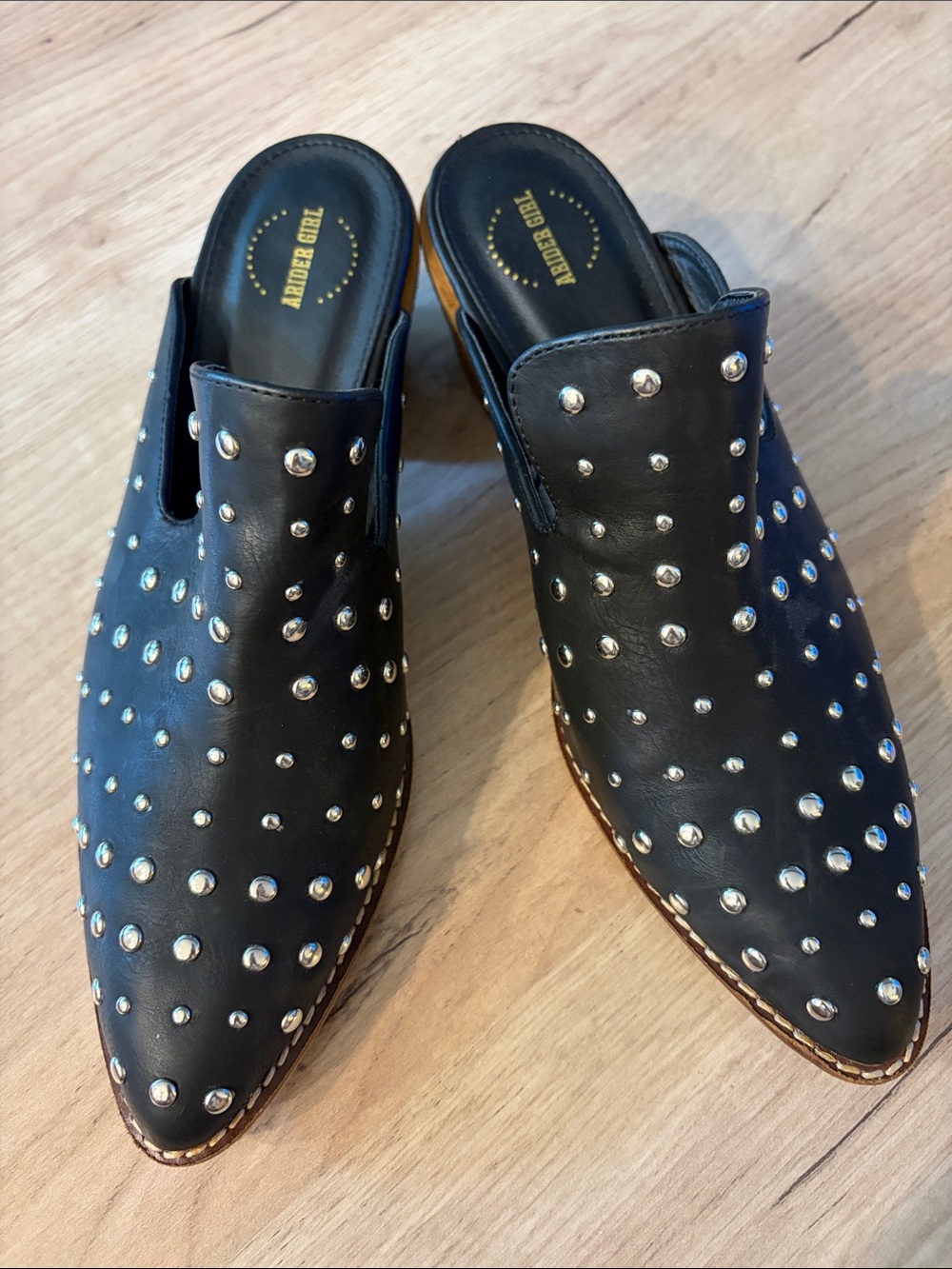 ARIDER GIRL BLACK STUDDED MULE CLOGS POINTED TOE WESTERN HEEL SIZE 8.5